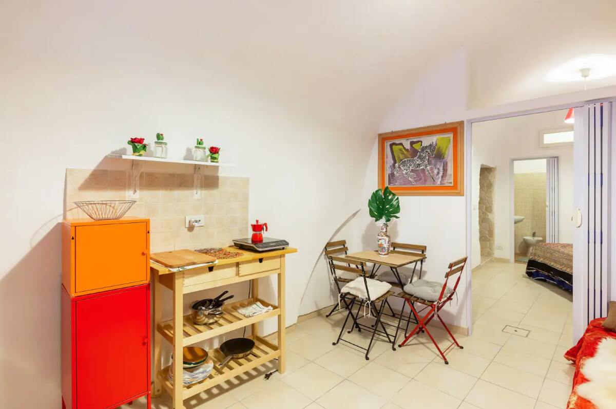 Appartement 2 chambres centre-ville Bari, 15 min gare - Photo 4