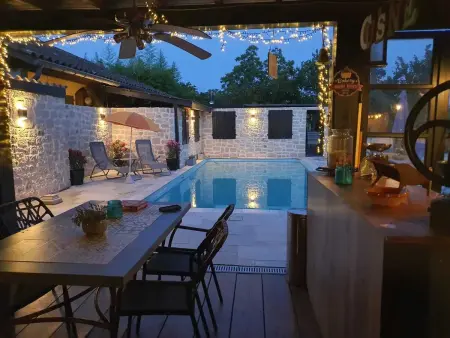 Location maison de vacances à Montfermier