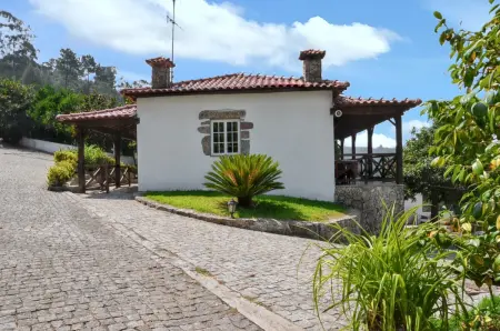 Villa Idéale Vila Nova de Famalicão, piscine privée et vue lac : photo 18