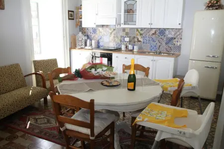 Location appartement à Modica, Appartement spacieux à Modica avec balcon