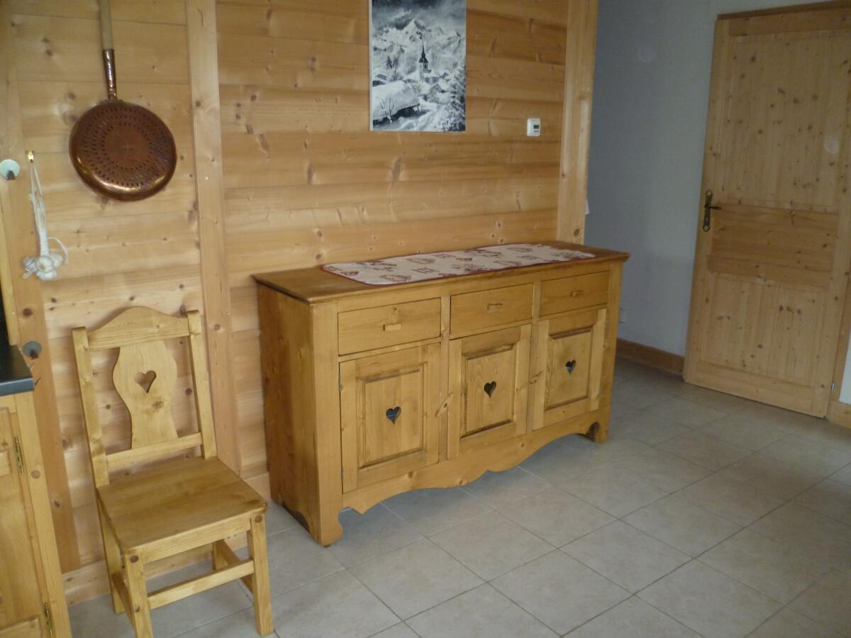 Appartement 80 m² 3 chambres, jardin et vue montagnes - Photo 11