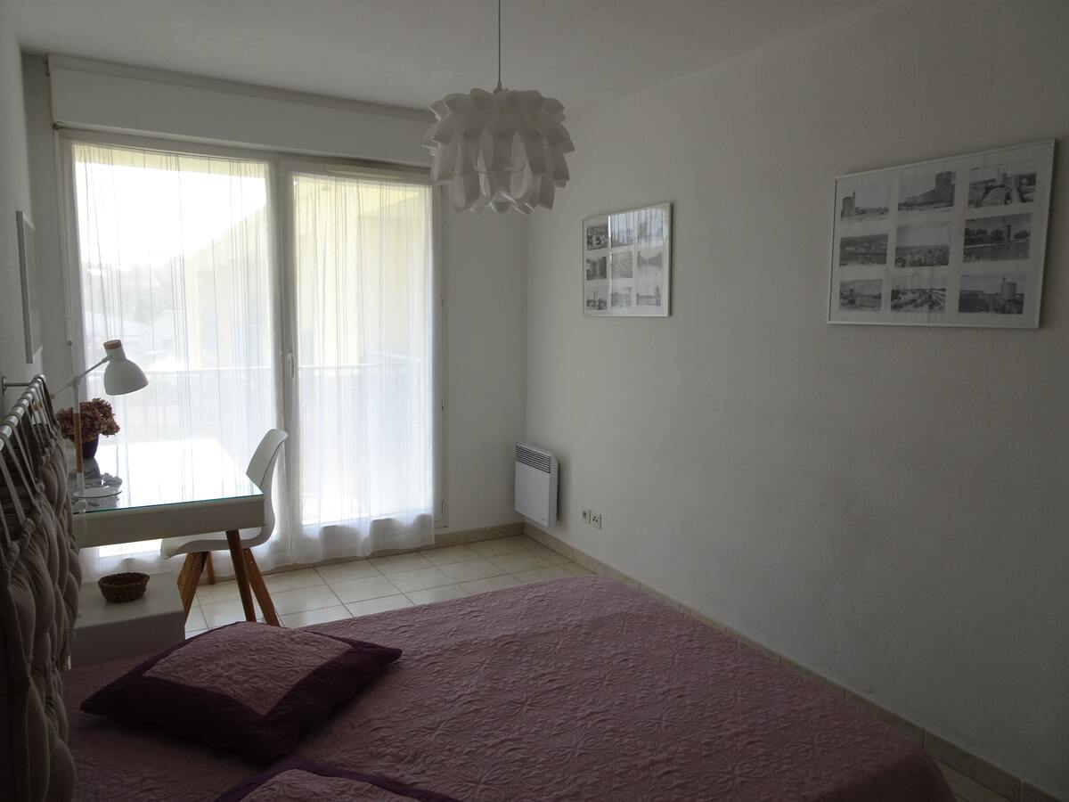 Appartement 6 pers. à Aigues-Mortes, piscine et jardin - Photo 9