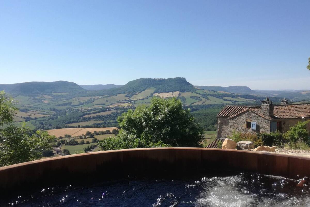 Maison 1 chambre avec piscine et jacuzzi à Saint-Georges-de-Luzençon - Photo 9