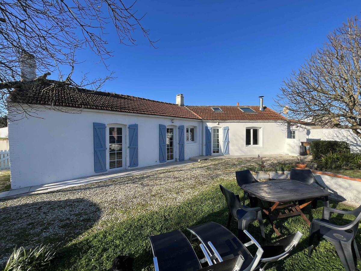 Maison 140 m² avec jardin clos et terrasse à Saint-Michel-en-l'Herm - Photo 1