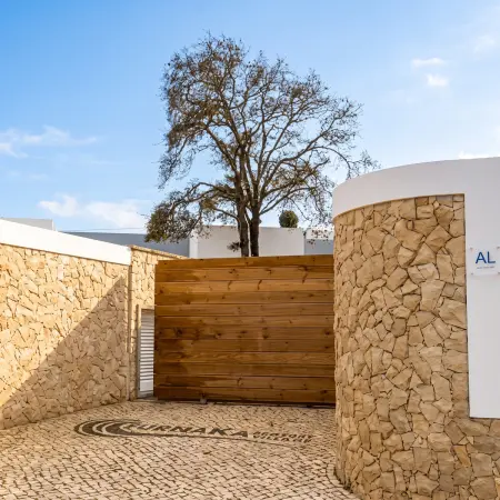 Maison Atalaia avec piscine partagée, jardin clôturé et balançoire : photo 14