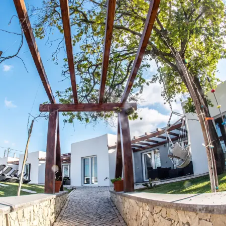 Maison Atalaia avec piscine partagée, jardin clôturé et balançoire : photo 21