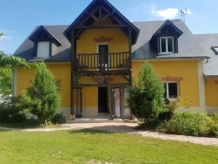 Villa élégante à Saint Clair-d'Arcey avec piscine privée - Photo 2