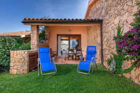 Location appartement à San Teodoro, Appartement spacieux à San Teodoro avec jardin et parking