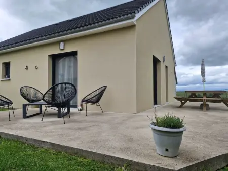 Maison confortable à Coltines 80 m² avec jardin spacieux - Photo 1