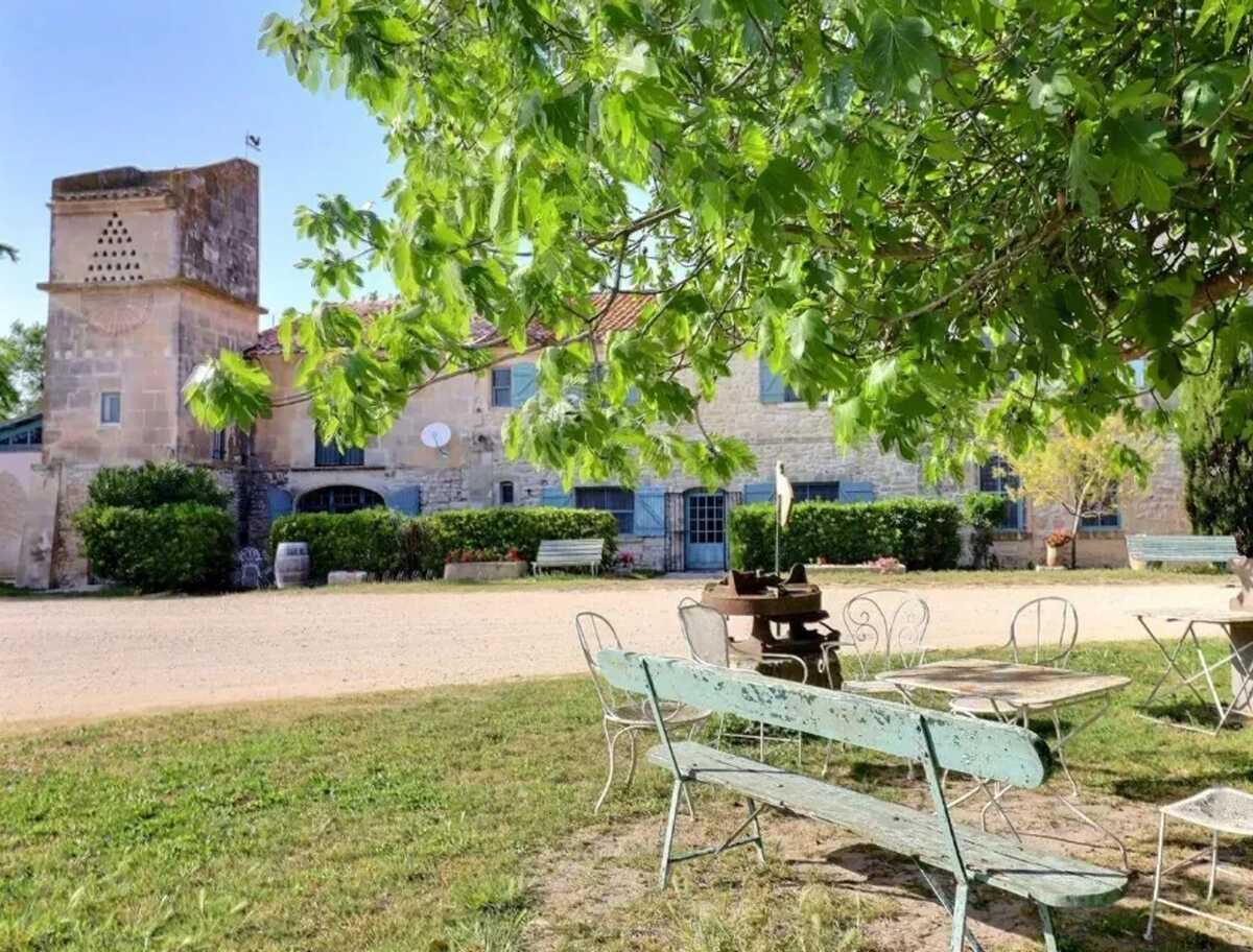Maison 150 m² Camargue, piscine et jardin à Saintes-Maries - Photo 1