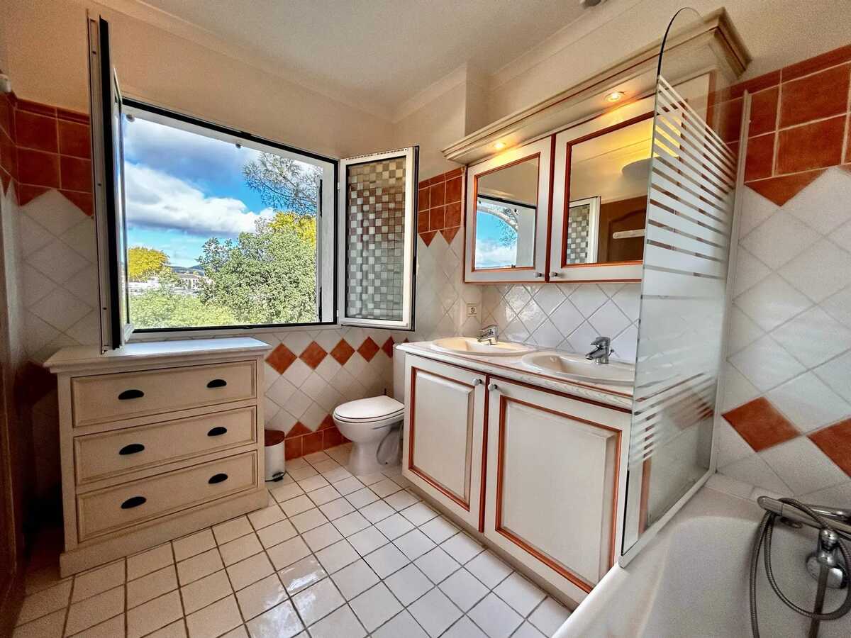 Maison 4 pers. à Cogolin, piscine partagée + terrasse - Photo 32