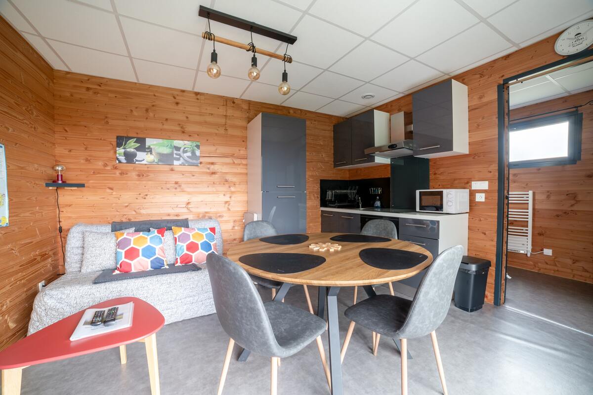 Chalet 32 m² à Saint-Sylvestre, terrasse et coin feu - Photo 11