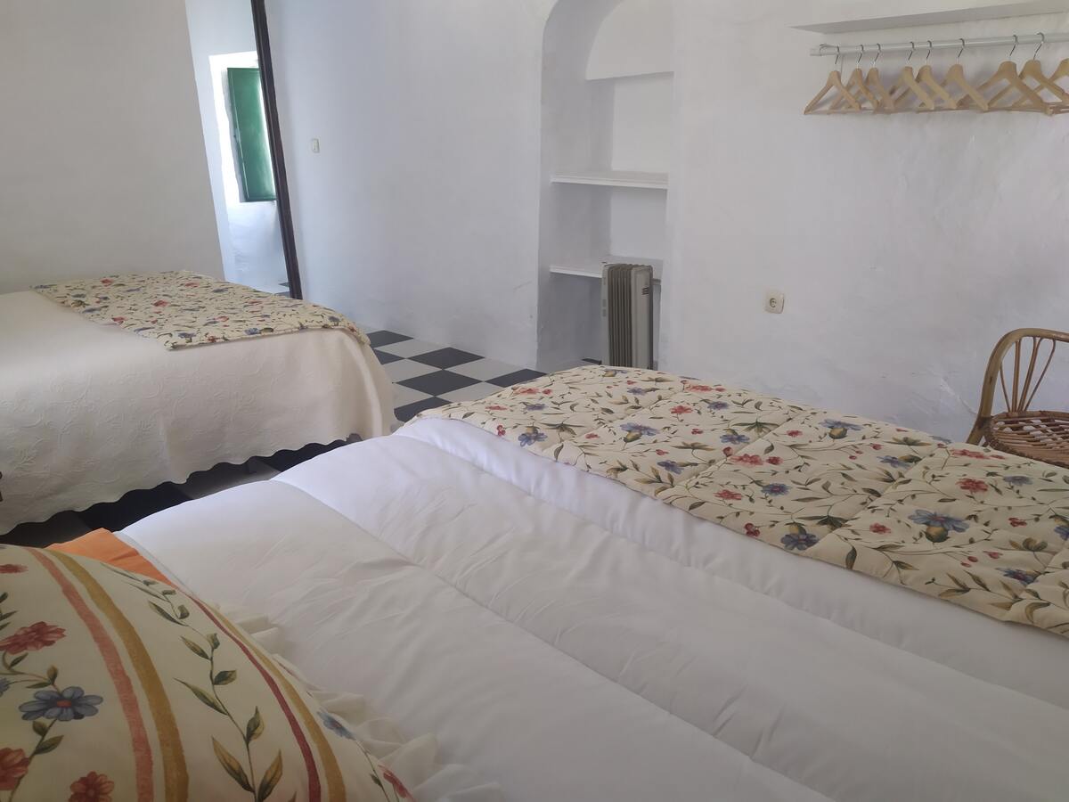 Maison 9 personnes à Estepa, piscine et vue montagne - Photo 9