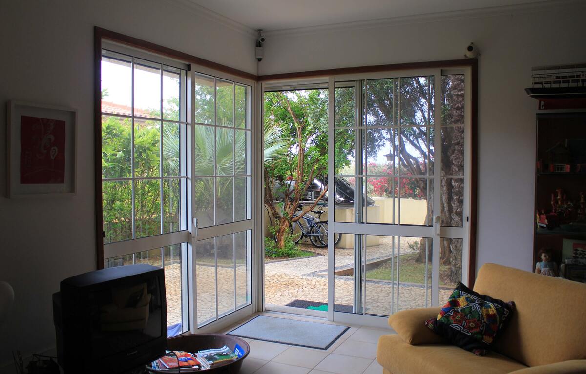 Maison 120 m² vue montagne, jardin clôturé à Porto Santo - Photo 2