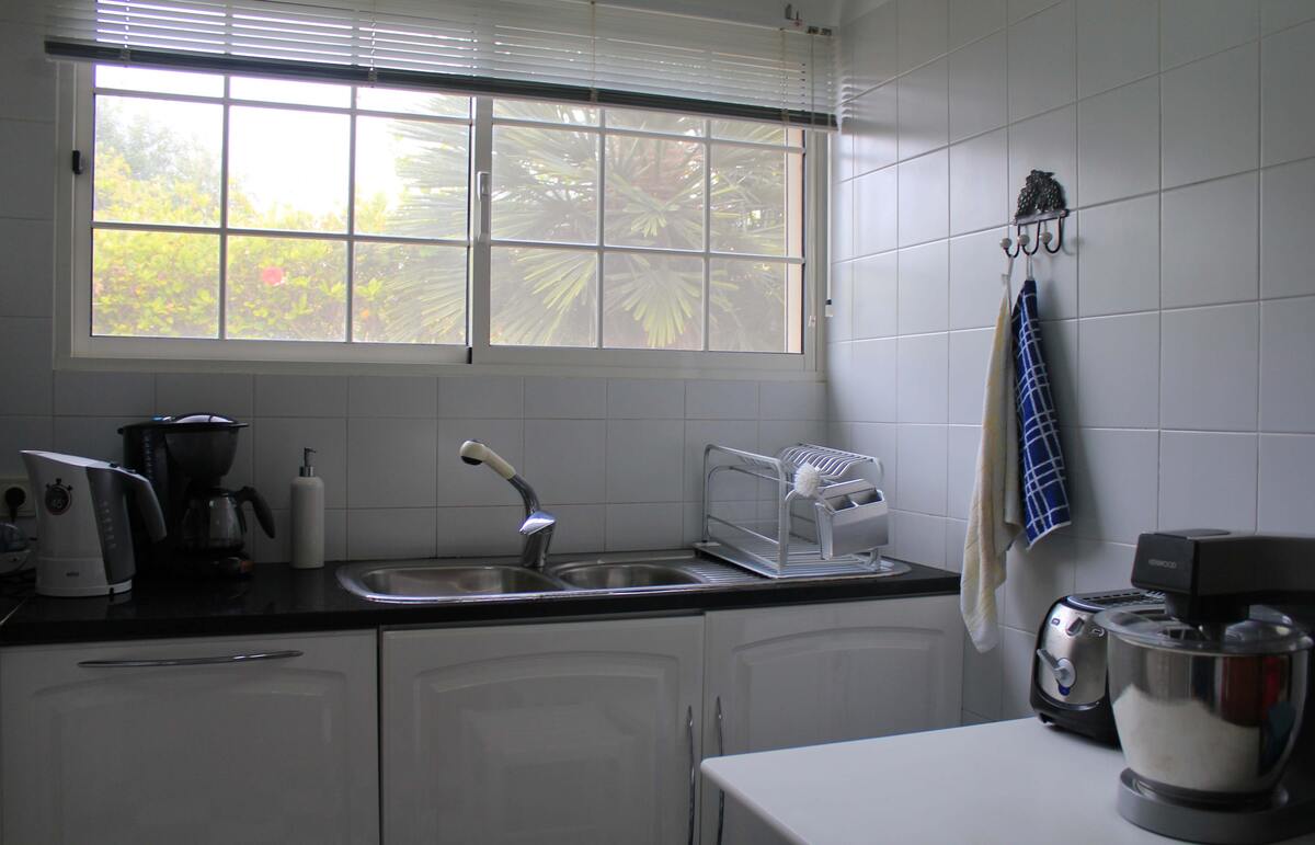 Maison 120 m² vue montagne, jardin clôturé à Porto Santo - Photo 16