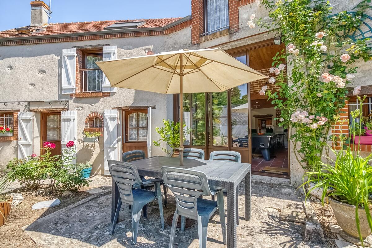 Maison 140 m² avec jardin clôturé près de la Loire - Photo 2