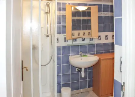 Appartement 2 chambres vue mer et jardin à Trévou-Tréguignec : photo 9