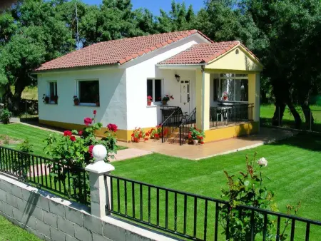 Location villa à La Calzada de Béjar, Villa charmante avec piscine privée à La Calzada de Béjar