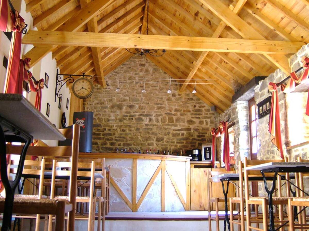 Maison 6 pers. à Néhou avec piscine été et balançoire - Photo 3