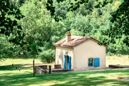 Maison avec terrasse privée et jardin à Cons-la-Grandville : photo 7