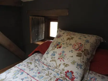 Maison charmante près de Nueil-les-Aubiers avec jardin - Photo 8