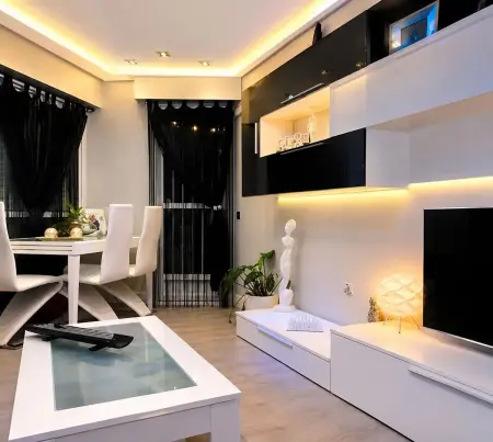 Location appartement à Almería, Appartement moderne avec jacuzzi et vue sur Almería, 80 m²