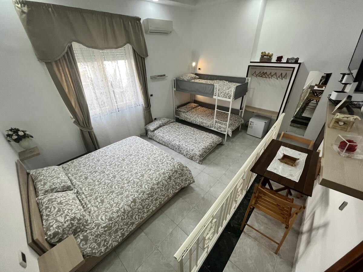 Appartement 11 personnes à Napoli, 3 chambres, balcon - Photo 1
