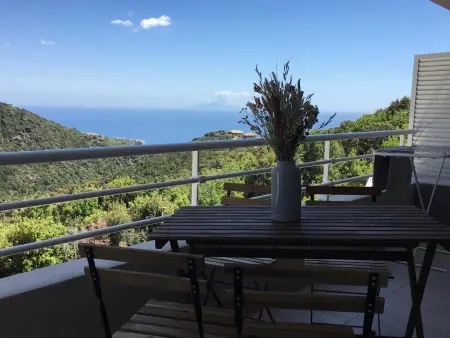 Appartement moderne à Bastia de 57 m² avec vue mer exclusive - Photo 1