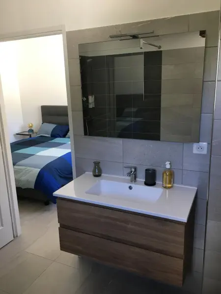 Appartement moderne à Bastia de 57 m² avec vue mer exclusive - Photo 3