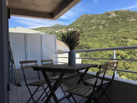 Appartement moderne à Bastia de 57 m² avec vue mer exclusive - Photo 4