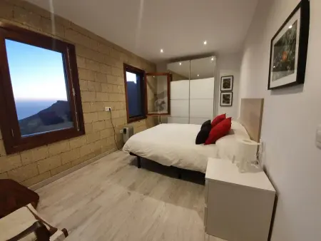 Maison avec jardin et terrasse à Arona, 4 chambres pour 9 : photo 8