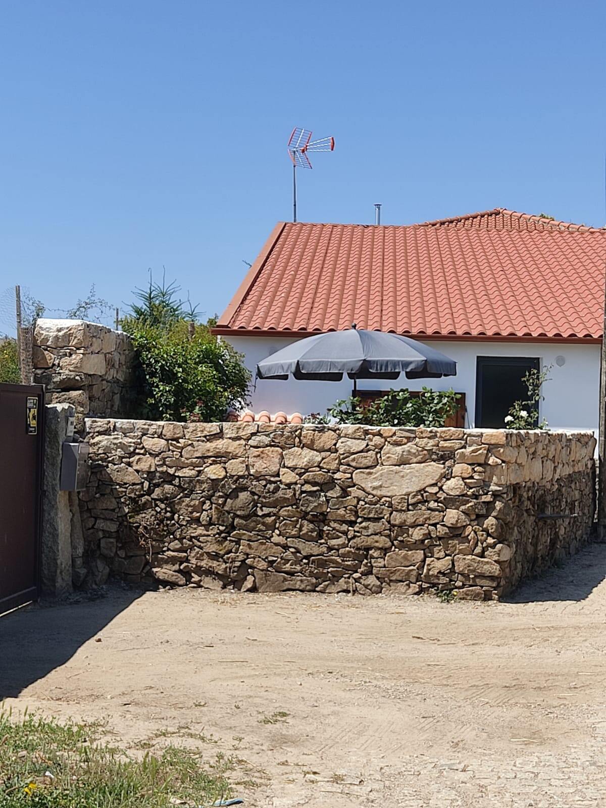 Maison 3 pers. à Parada : jardin, terrasse et vue montagne - Photo 2