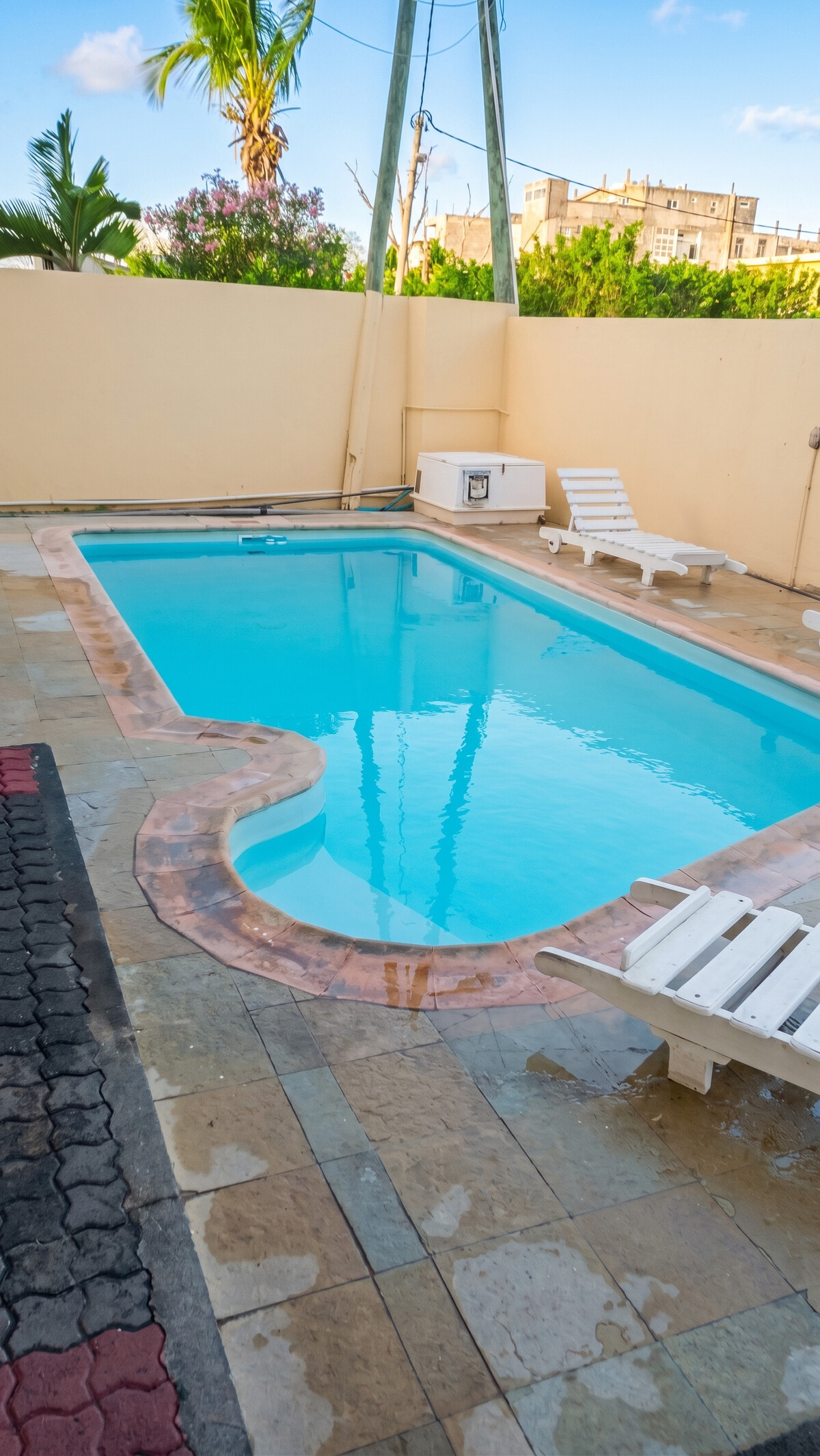 Appartement 2 chambres à Grand Baie, piscine et jardin clôturé - Photo 9