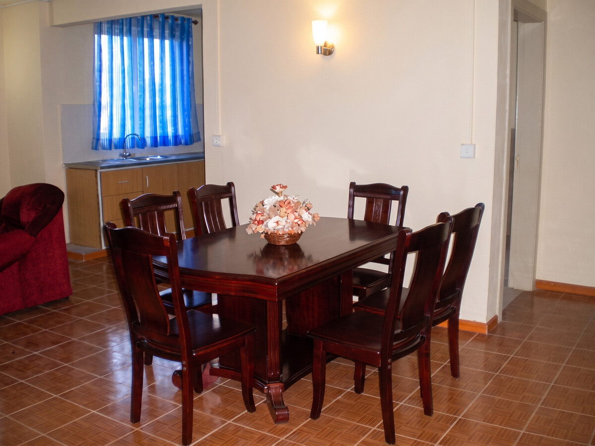 Appartement 2 chambres à Grand Baie, piscine et jardin clôturé - Photo 12