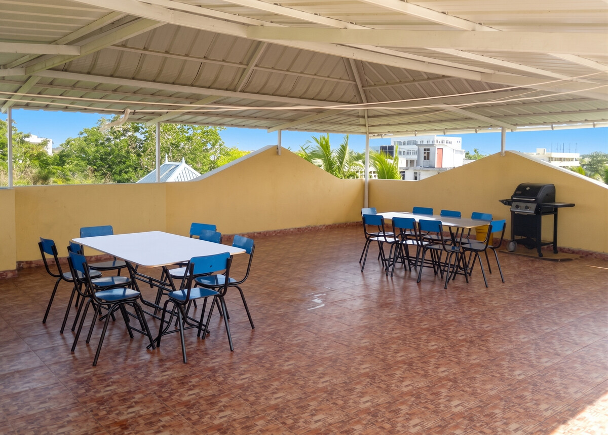 Appartement 2 chambres à Grand Baie, piscine et jardin clôturé - Photo 16