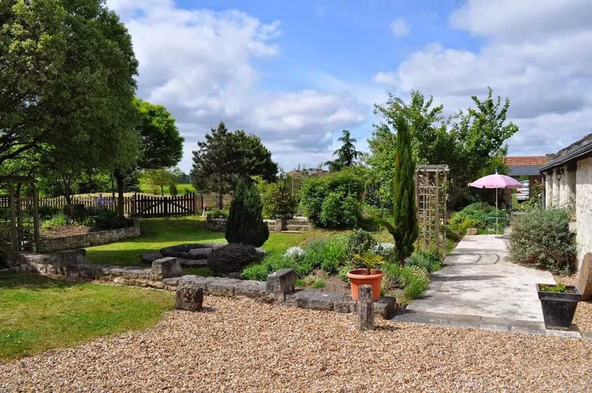 Maison 70m² avec piscine et jardin à Bréhémont - Photo 30