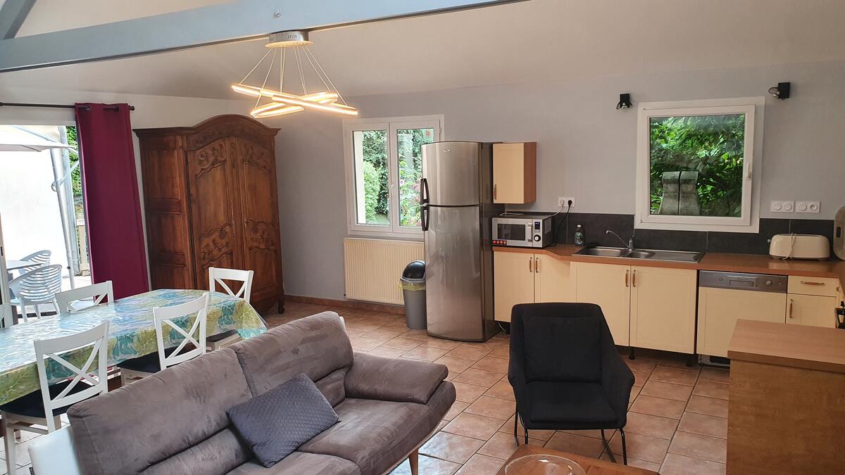 Maison charmante à Plourhan avec jardin et terrasse - Photo 9