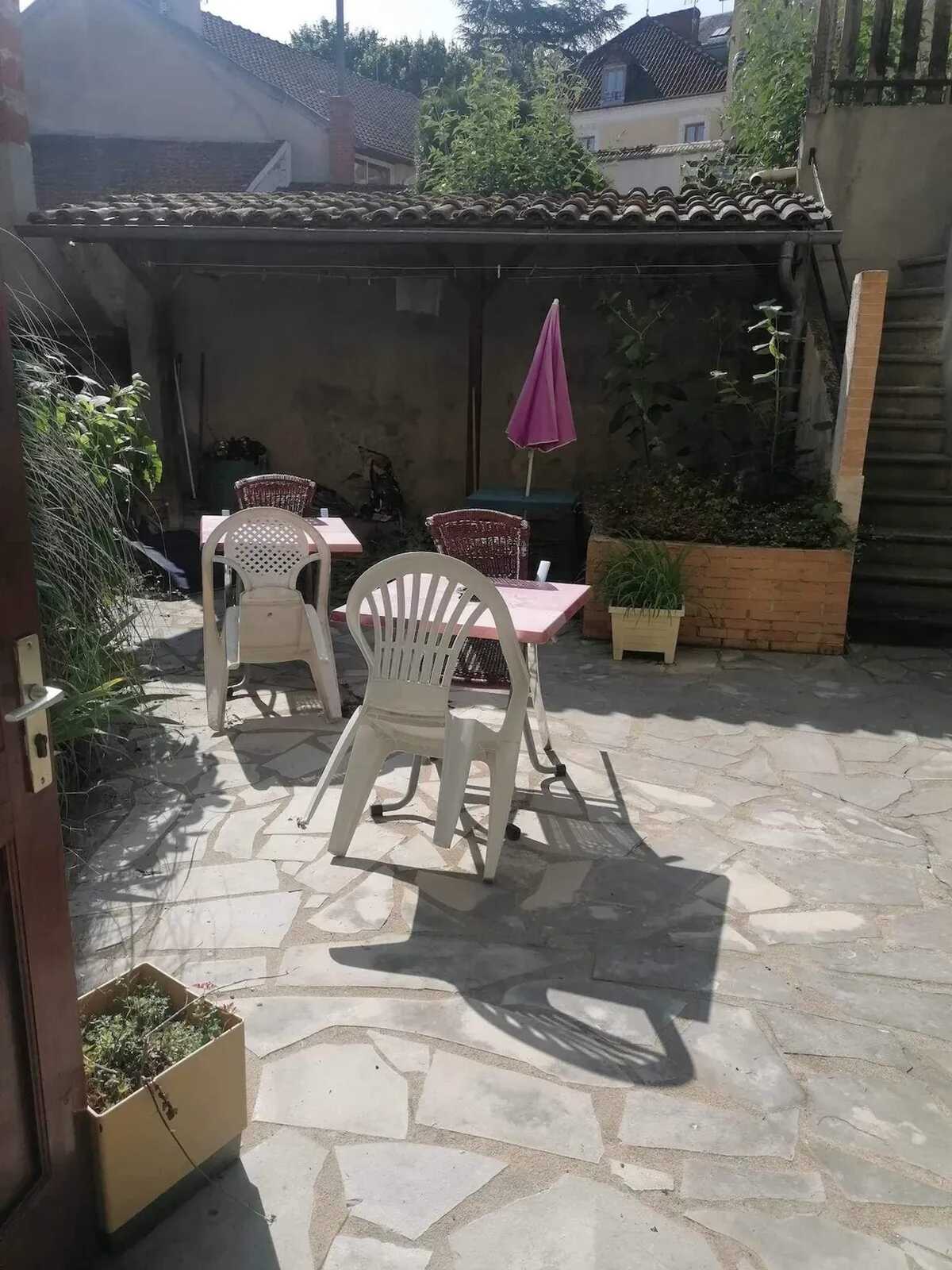 Studio 25 m² avec terrasse à Néris-les-Bains - Photo 2