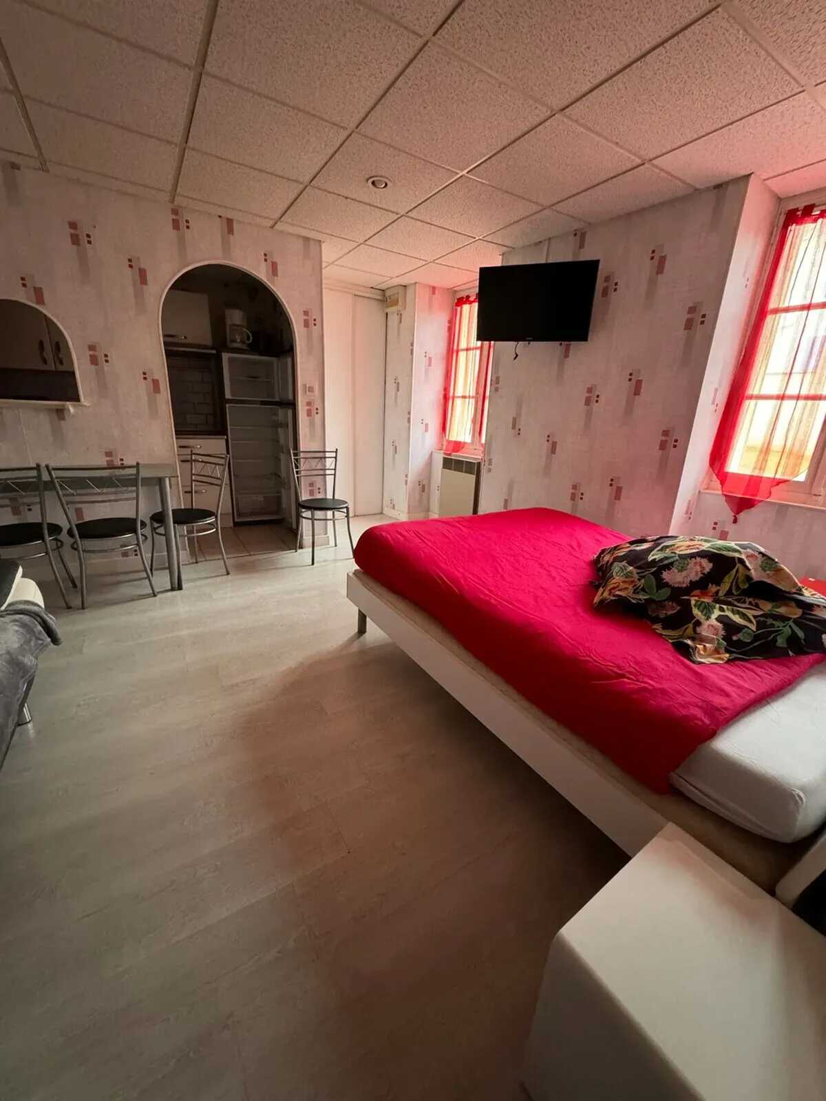 Studio 25 m² avec terrasse à Néris-les-Bains - Photo 4