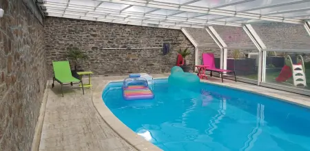 Location maison à Pontorson, Maison charmante à Pontorson avec piscine partagée