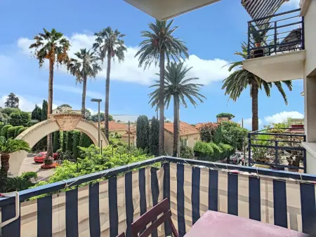 Location appartement à Cannes, Appartement charmant à Cannes avec vue sur la mer, 33 m²