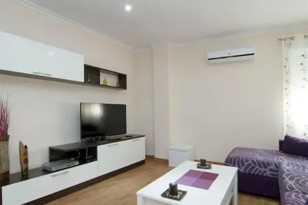 Location appartement à Torrevieja, Appartement moderne à Torrevieja avec climatisation, 60 m².