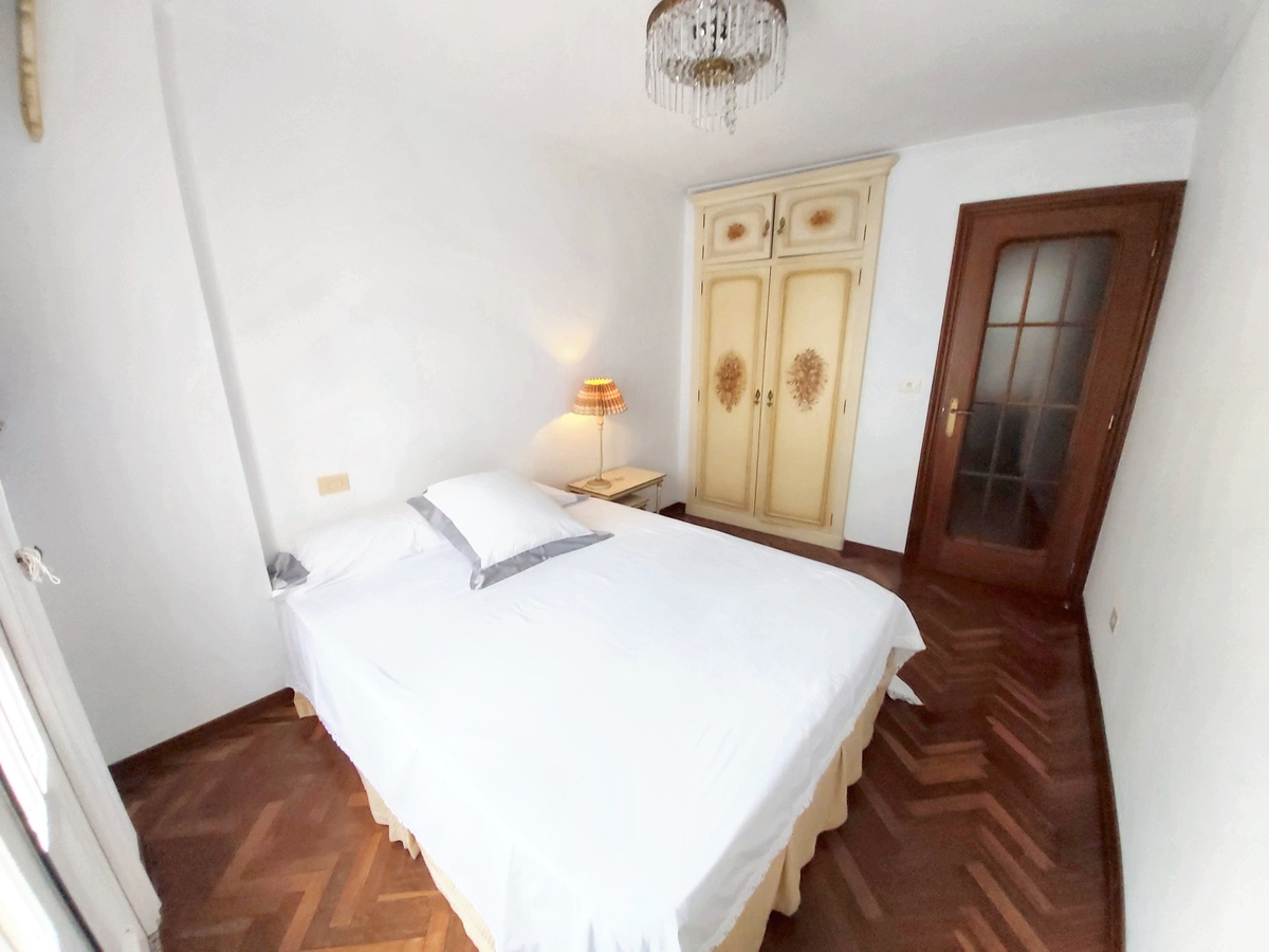 Maison 10 personnes, 6 chambres, terrasse vue ville à A Coruña - Photo 9