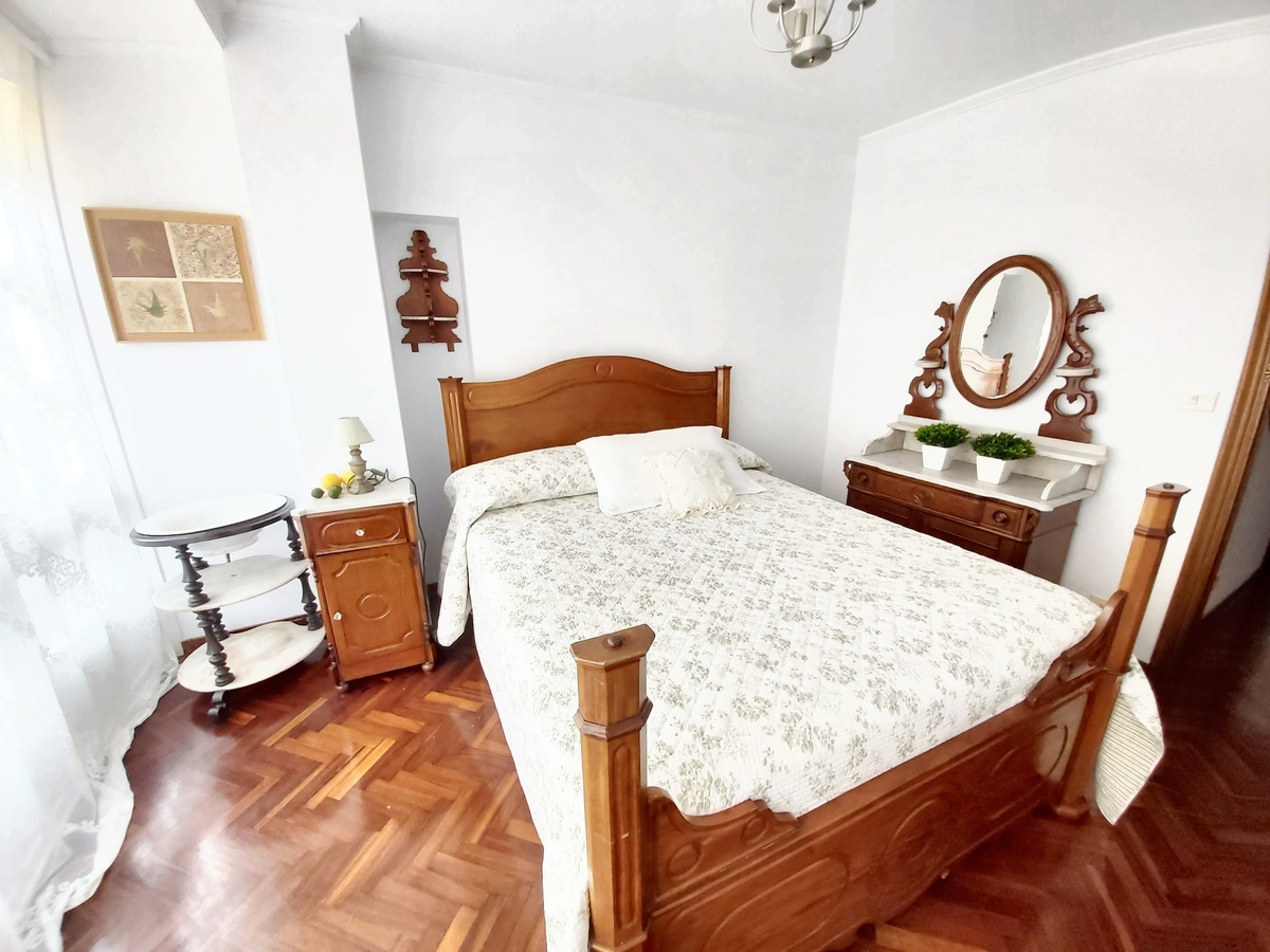 Maison 10 personnes, 6 chambres, terrasse vue ville à A Coruña - Photo 13