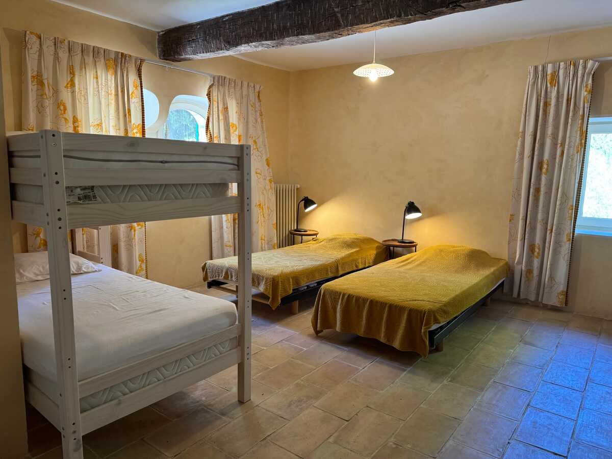 Villa avec piscine privée et jardin à Saignon, 6 chambres - Photo 36