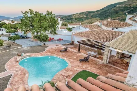 Location villa à Mondrón, Villa charmante à Mondrón avec piscine privée