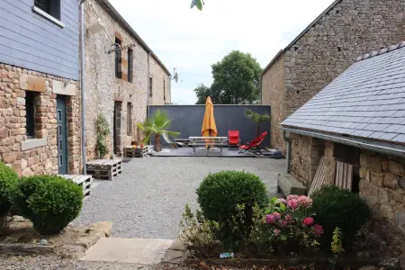 Location maison à Sains, Maison charmante près de Sains avec spa et jardin clos