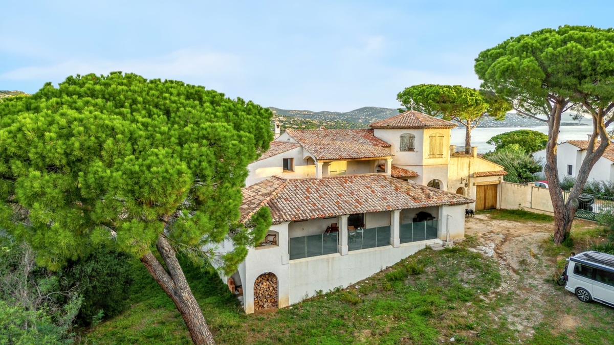 Maison 5 chambres Sainte-Maxime, terrasse vue mer - Photo 1
