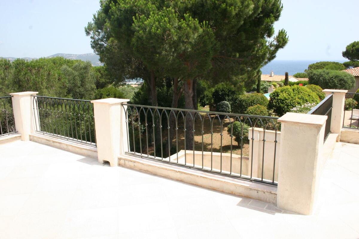 Maison 5 chambres Sainte-Maxime, terrasse vue mer - Photo 30