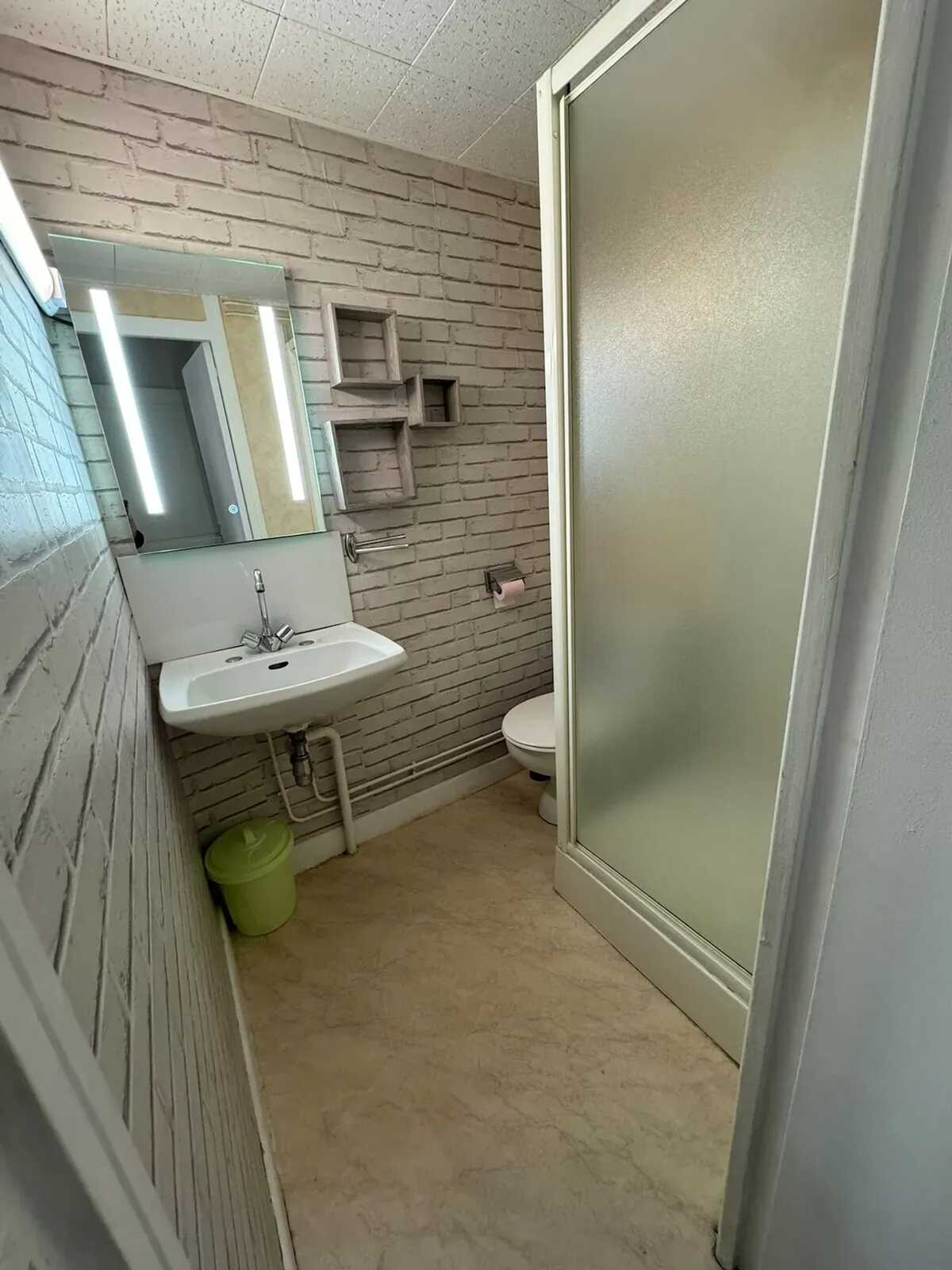 Studio 12 m² à Néris-les-Bains, parking gratuit - Photo 4